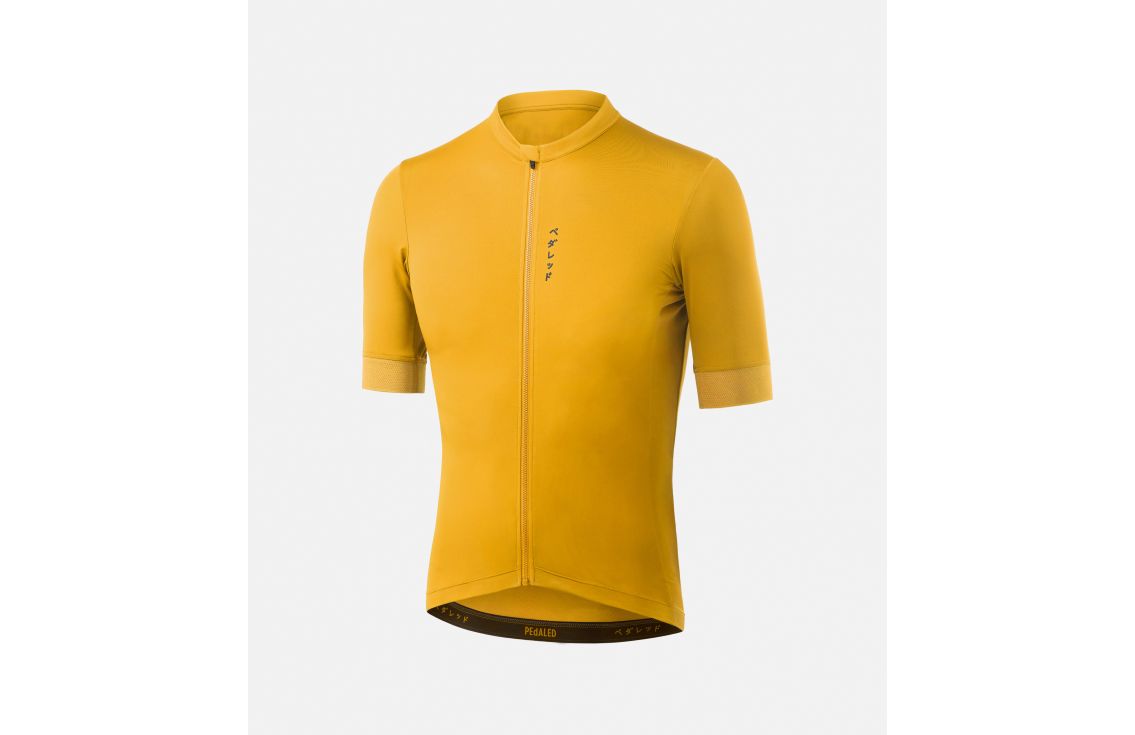 men cycling jersey yellow mirai front pedaled