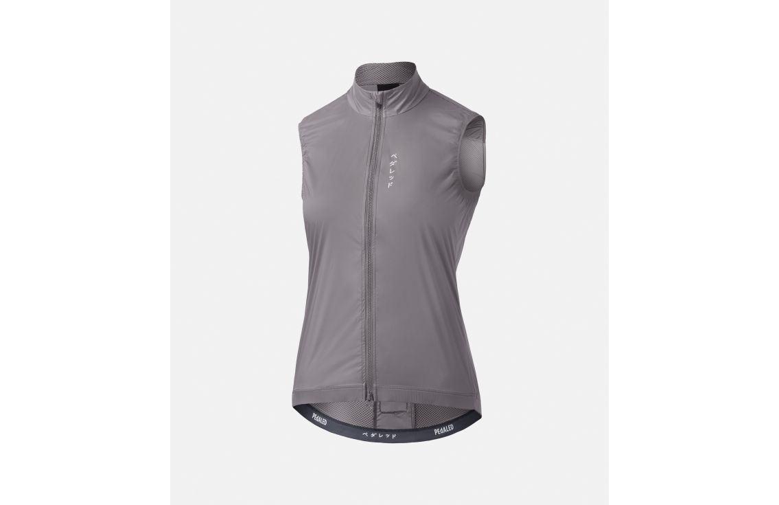 women cycling windproof vest grey mirai front pedaled