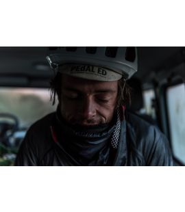 men alpha cycling neck warmer black tokaido pedaled detail