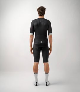 men cycling jersey black essential total body back | PEdALED
