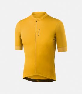men cycling jersey yellow mirai front pedaled