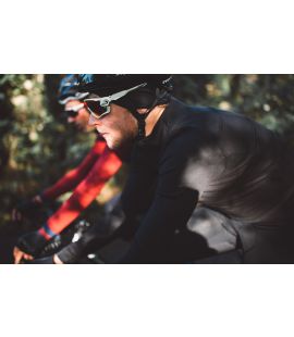 men winter cycling skull cap black yuki pedaled action side