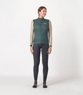 women cycling vest alpha green essential total body front | PEdALED
