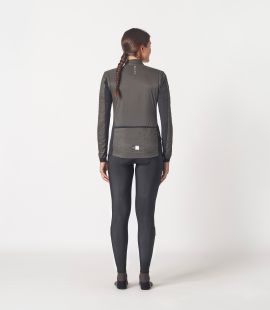 women cycling jacket alpha grey essential total body back | PEdALED
