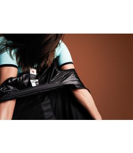 women packable cycling vest black vesper pedaled detail back