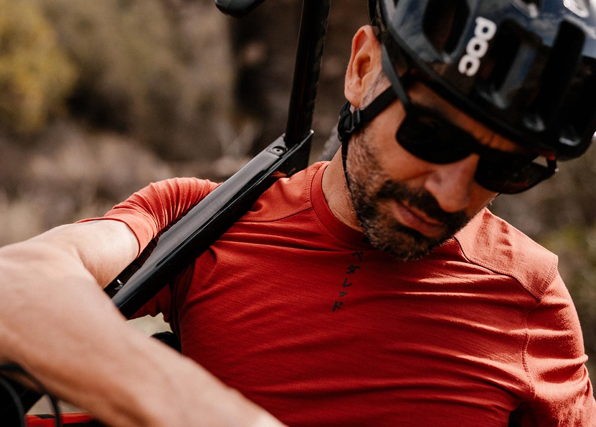 pedaled-jary-gravel-merino-cycling-t-shirt-details