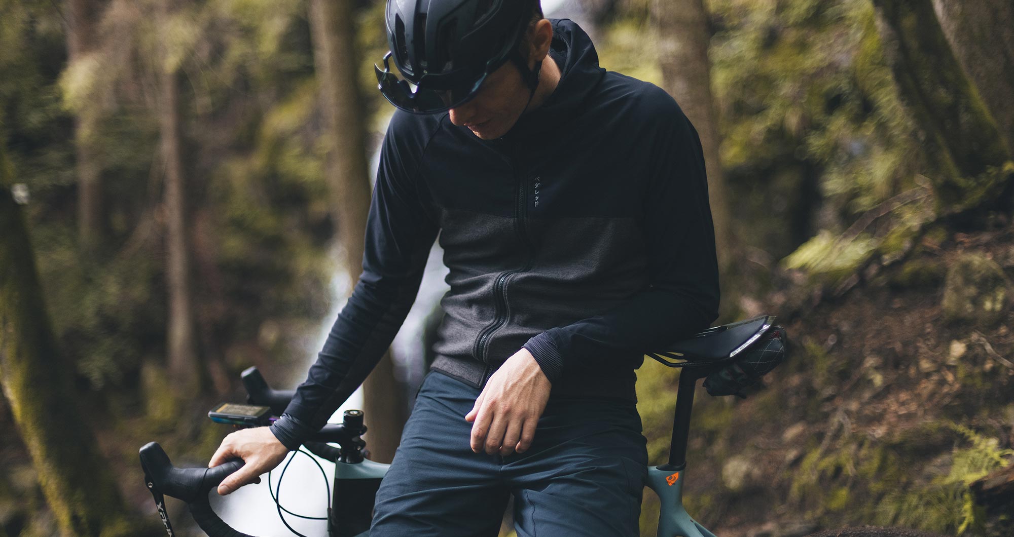 pedaled-jary-all-road-merino-hooded-jersey